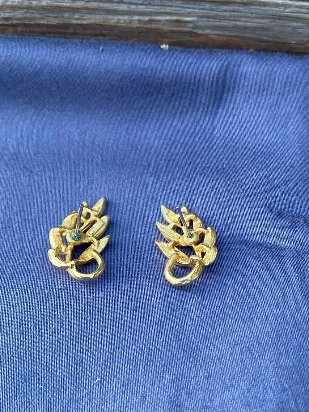 Gold Leaf Motif Post Earrings - Gold